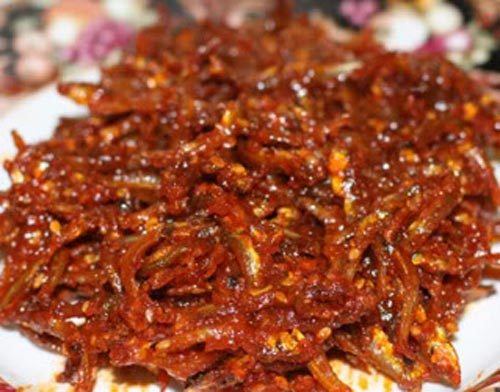 Khô cá cơm kho cay ngon cơm những ngày mưa