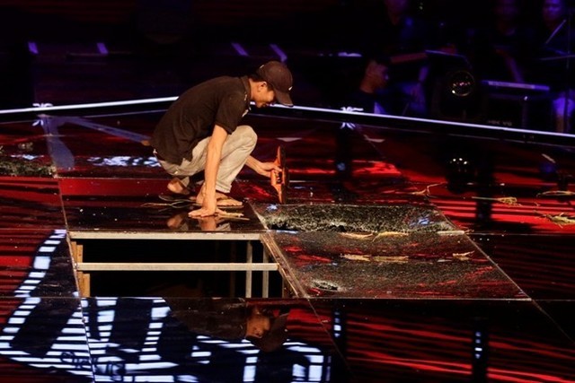 BTC lên tiếng vụ sân khấu The Voice Kids bất ngờ đổ sập