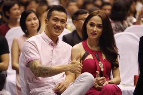 Hương Giang chiến thắng, Trang Khàn dọa tung clip tố BTC