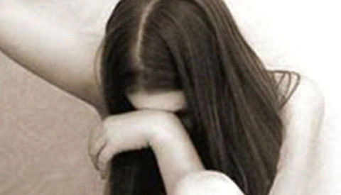 Thiếu nữ bị hại đời khi đi khuya một mình