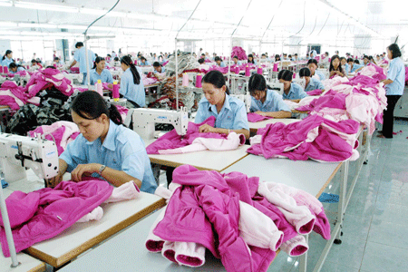 Nghỉ phép năm quá quy định, NLĐ có phải bù tiền cho công ty?