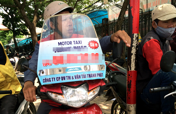 Nở rộ xe ôm 'taxi': Lên đời nhờ chuyên nghiệp