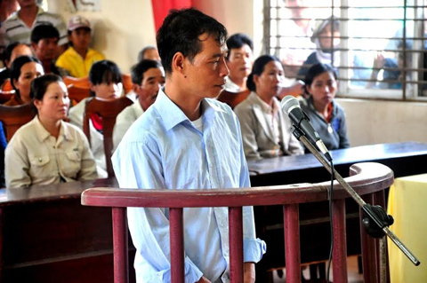 Bị hại gào khóc xin giảm án cho bị cáo