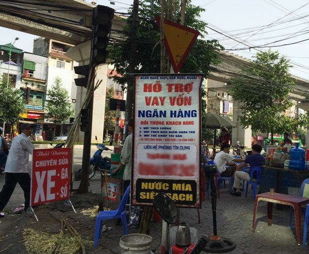 Bi kịch thời ngân hàng 'nương tựa'… gốc cây, bờ tường