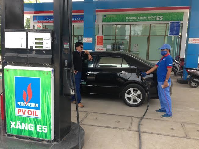 Toàn dân Quảng Ngãi dùng xăng pha cồn E5