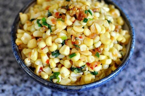 Cách làm bắp xào nhâm nhi tuyệt ngon