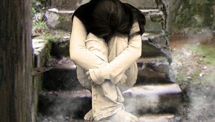 Tủi thân kiếp làm vợ trong… bóng tối