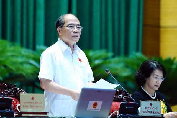 'Các ông ấy cấm ở mọi nơi'