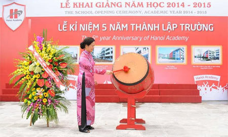 Hanoi Academy tăng cường dạy - học song ngữ