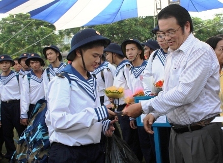 TP.HCM tiễn hơn 2.000 tân binh lên đường nhập ngũ