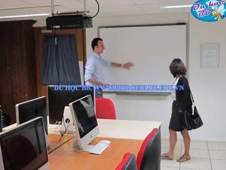 Cơ hội nhận học bổng Học viện HTMi, du học Thụy Sĩ