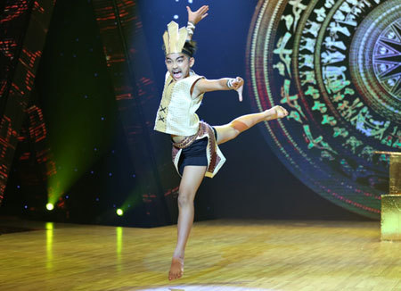 Bước nhảy hoàn vũ nhí 