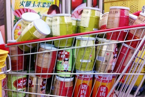 480 thùng sản phẩm chứa dầu cống vào Việt Nam