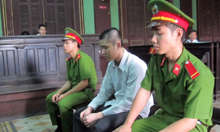 Bị tuyên tử hình, sợ chết vội khai thêm đồng bọn