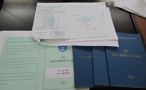 Không trả sổ bảo hiểm, công ty phải bồi thường như thế nào?