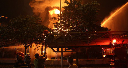 Trở lại hiện trường vụ cháy cực lớn ở Bình Dương