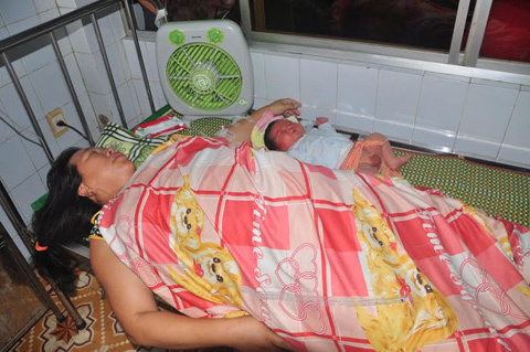 Sản phụ nặng 102kg sinh con nặng 6,5kg