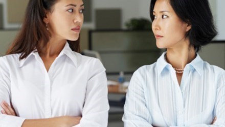 Mẹ chồng thích lấy lỗi con dâu cũ để răn đe tôi