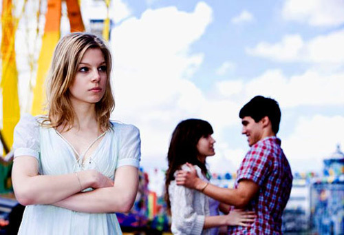 Tìm thuốc làm liệt... để chồng hết trăng hoa