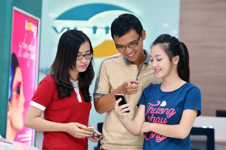 Nhà mạng ưu đãi ‘vô điều kiện’ sinh viên