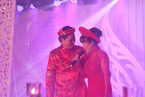 Đại gia tổ chức tiệc 'hấp hôn' hoành tráng nhất VN