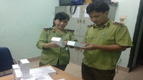 Thu giữ 20 iPhone 6 không rõ nguồn gốc ở Hà Nội