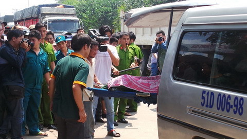 Cháy tiệm tóc nghi do phóng hỏa, 2 người thương vong