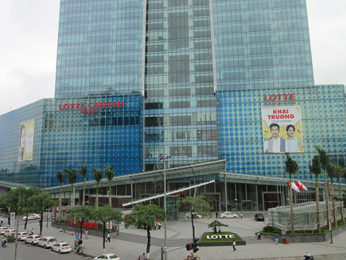 'Khủng hoảng ế thừa' mang tên Lotte Center