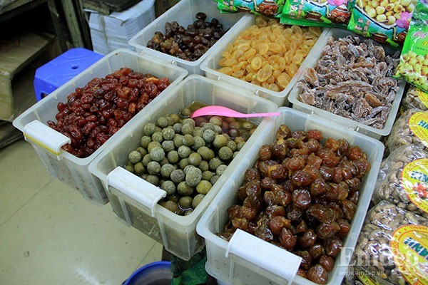 Ô mai ba không vẫn tràn ngập chợ Hà Nội