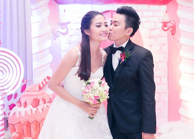 Chồng đại gia hôn đắm đuối Ninh Hoàng Ngân trong lễ cưới