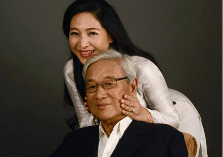MC Quỳnh Hương: ‘Nhờ được cha thương mà hiên ngang lớn’