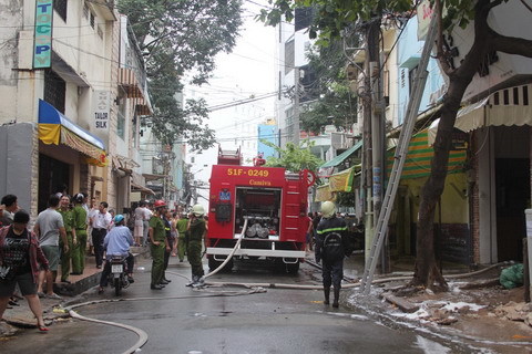 Cháy khách sạn ở Sài Gòn, 1 người nước ngoài tử vong