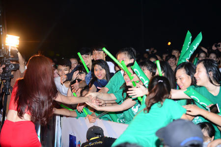 Hoàng Thùy Linh hứa hẹn ‘đốt mắt’ khán giả Hải Phòng