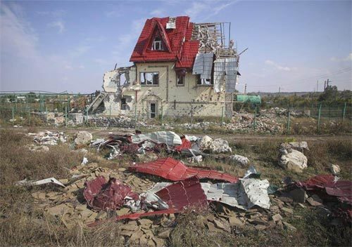 Ukraina tất bật thuyết phục NATO, IMF