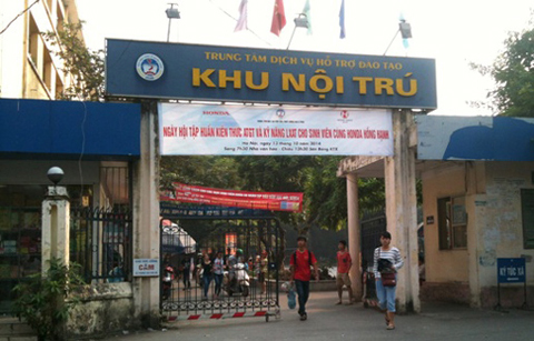 Nữ sinh rơi từ tầng cao ký túc xá Kinh tế Quốc dân