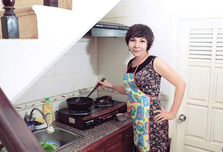 Lê Duy chuyển giới tiết lộ về chồng