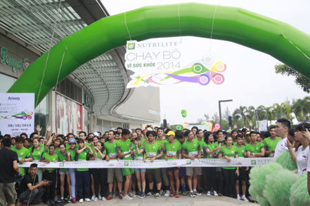 2.000 người chạy bộ vì từ thiện