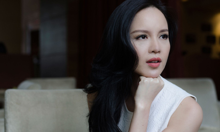 Nhan sắc mặn mà của Á hậu Ngọc Oanh