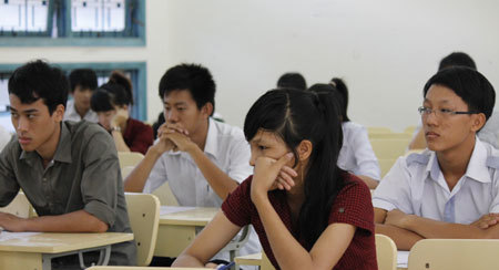 ĐH Kinh tế Quốc dân xét tuyển môn văn