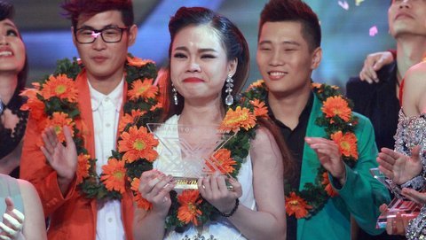 Giang Hồng Ngọc bật khóc khi đăng quang X-Factor