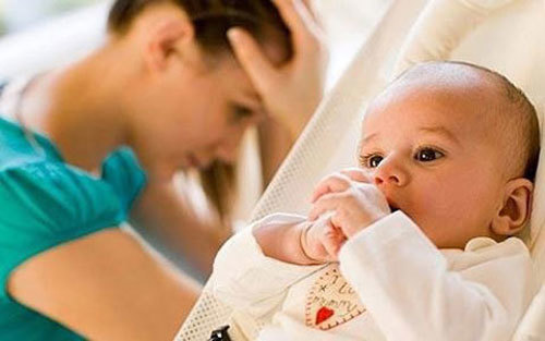 Bị mẹ chồng tát 