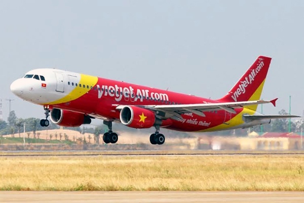 Máy bay VietJetAir hạ cánh sai đường băng