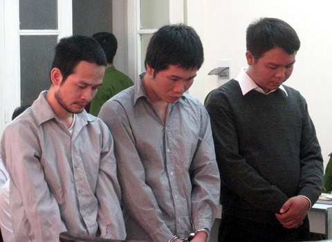 Cán bộ chiếm tiền ngân hàng 'nướng' vào cờ bạc