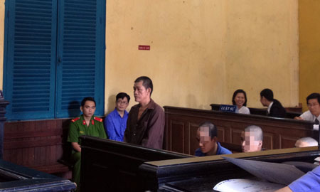 Giết hàng xóm, 16 năm trốn truy nã vẫn không thoát