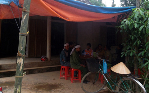 Tin nhắn bí ẩn và cái chết của một thiếu nữ