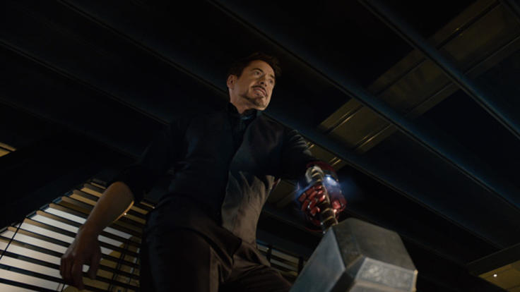 Hé lộ trích đoạn đầu tiên trong bom tấn 'Avengers 2'