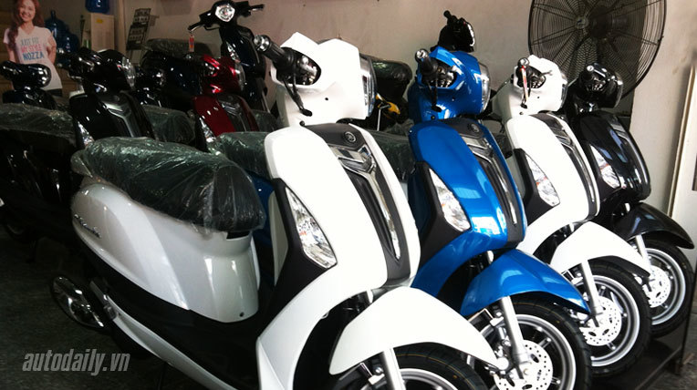 Người Việt mua xe máy “giá chát” vì tâm lý đám đông