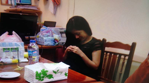 Hoa khôi bán dâm để kiếm tiền trả nợ cho người yêu?