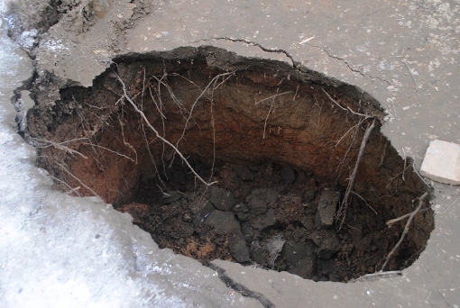 Thanh Hóa: Xuất hiện thêm hố tử thần cạnh hố cũ