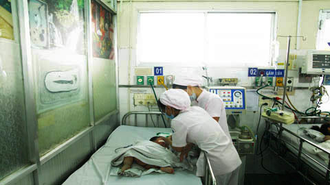 Bệnh tay chân miệng, sốt xuất huyết tăng đột biến